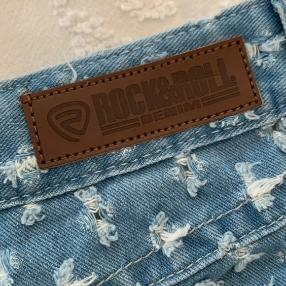 ROCK&ROLL DENIM HIGH RISE HOLEY SHORTS WITH RAW HEM - Picture 5 of 9